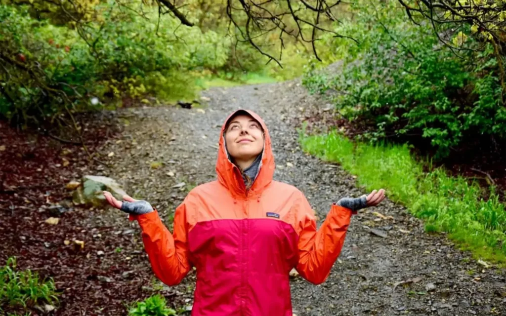 Comment choisir sa veste de pluie de randonnée ?