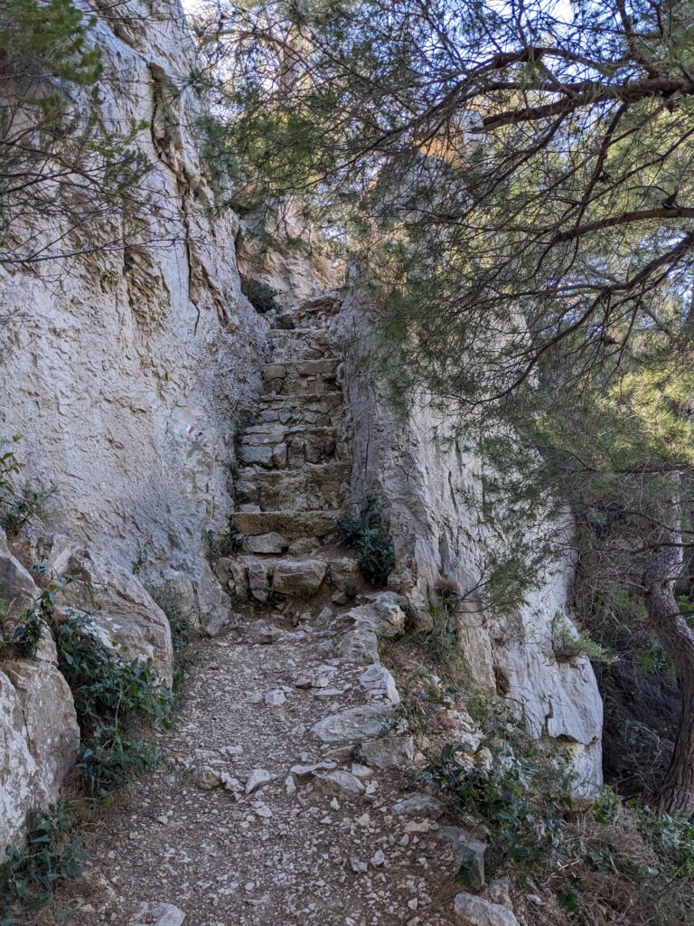 GR 98-51 Calanques Marseille-Cassis en 2 jours