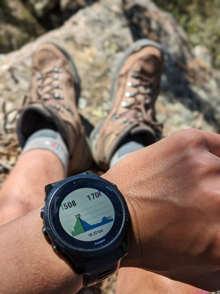 Les meilleures montres GPS randonnée & trekking 2024