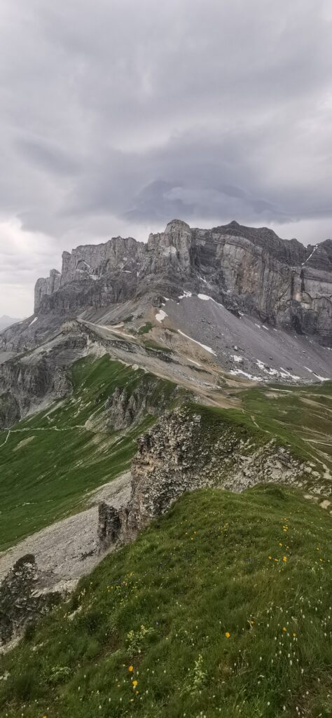 Le Tour des Aiguilles Rouges en 3 jours par la crête de Villy