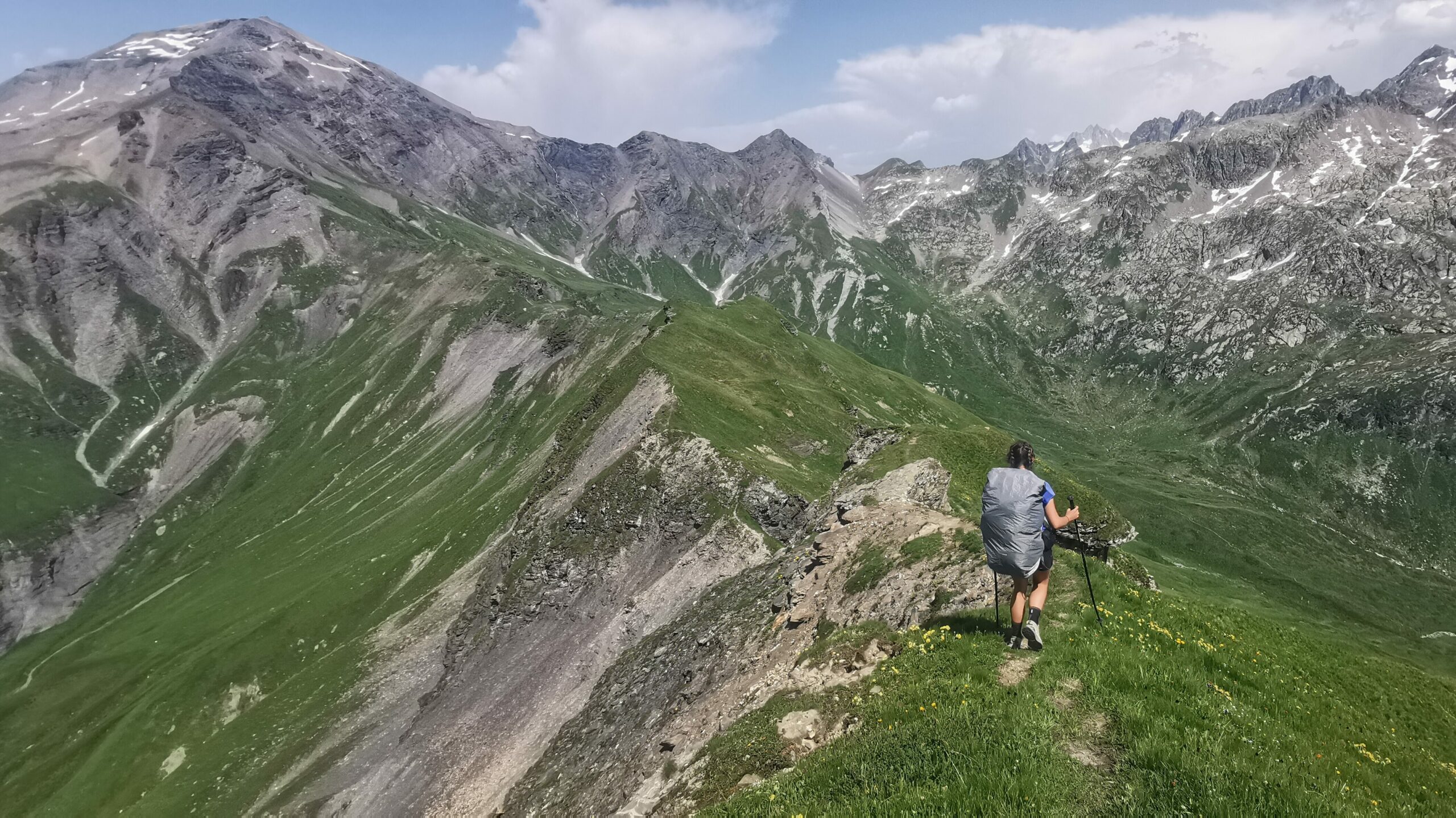Le Tour des Aiguilles Rouges en 3 jours par la crête de Villy