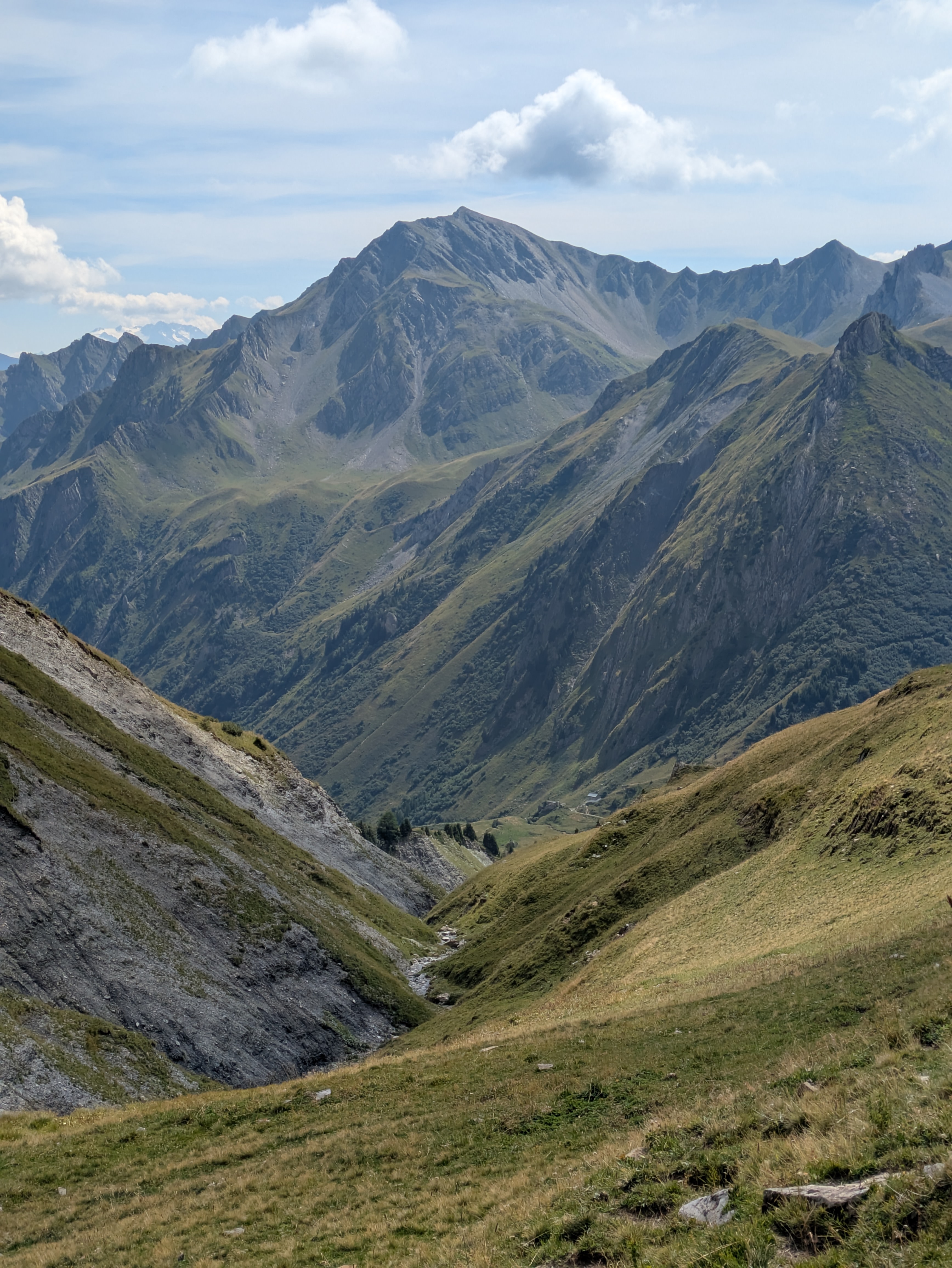 Tour du Beaufortain en 6 jours : étapes, itinéraire et récit